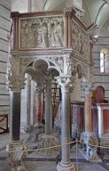 Pulpit, Pisa Baptistery