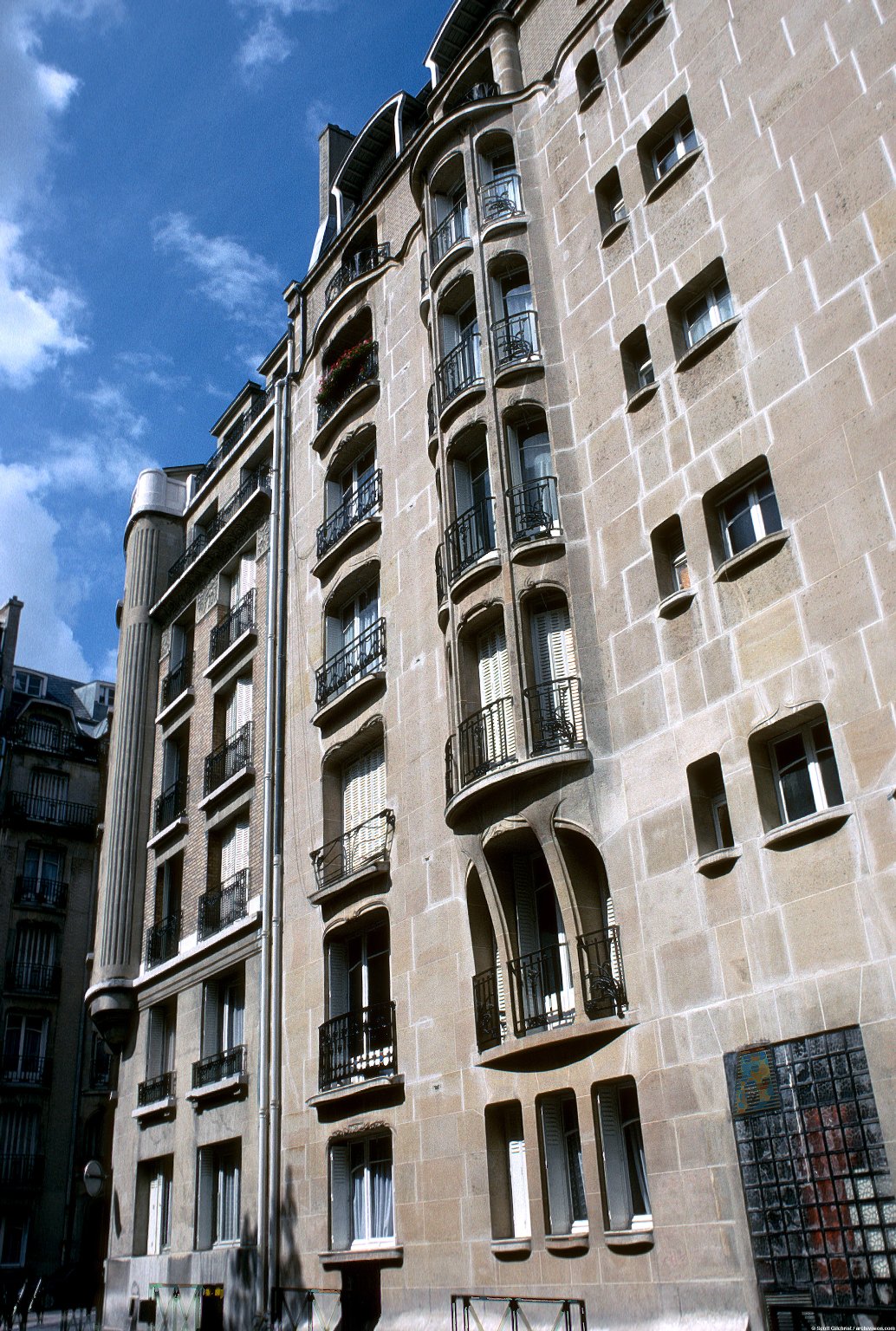 Apartment Complex rue La Fontaine