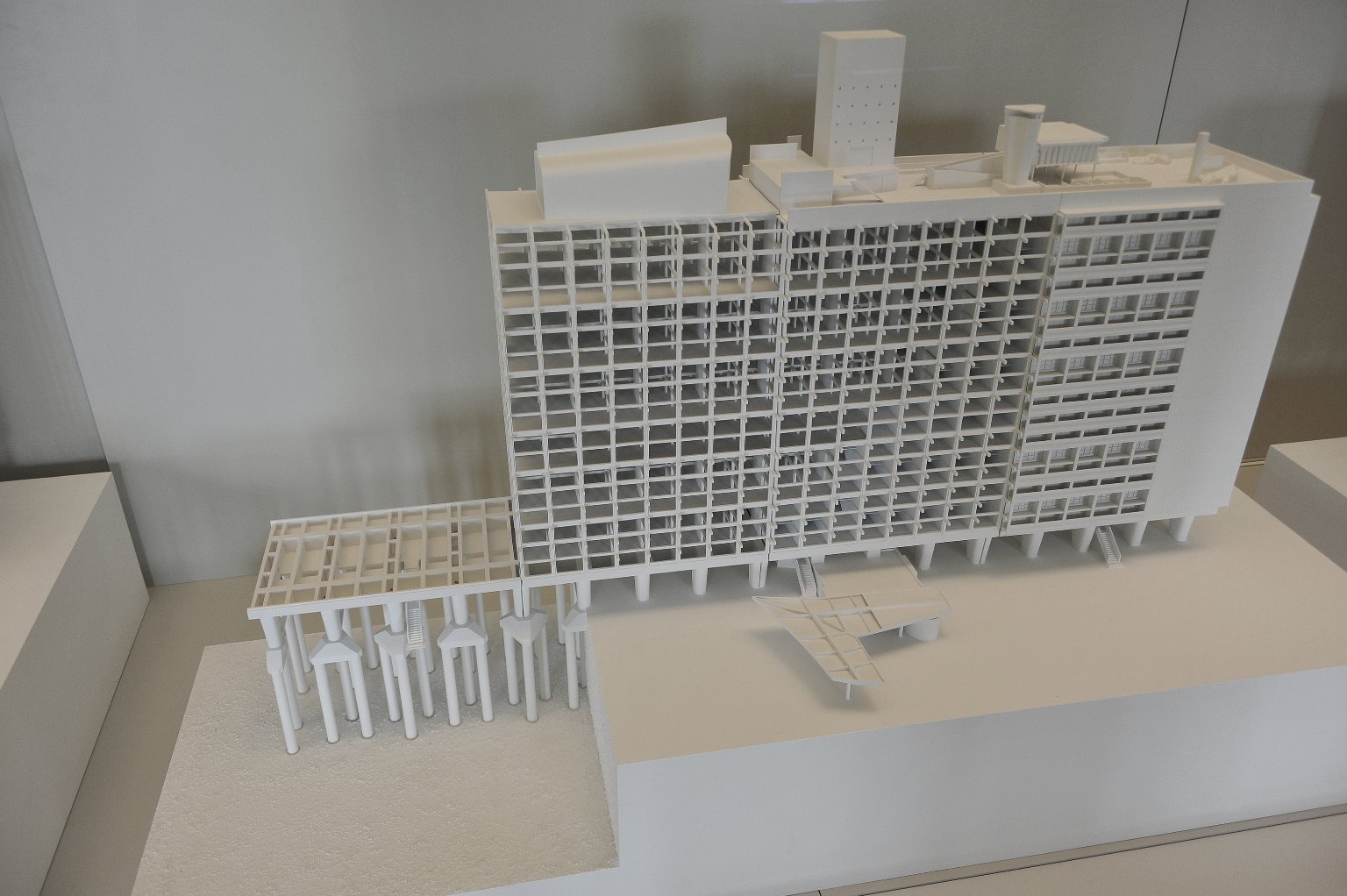 Cutaway models of Unité d'Habitation, Marseilles
